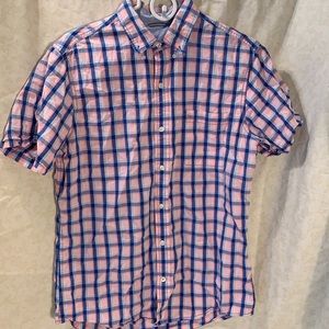Izod pink and blue short sleeved button down